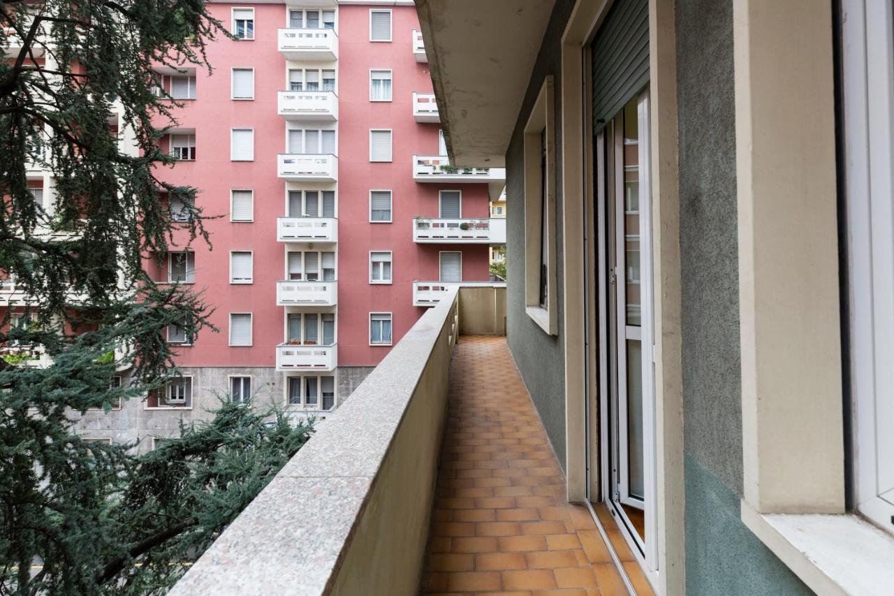 Living Isola Lejlighed Milano Eksteriør billede